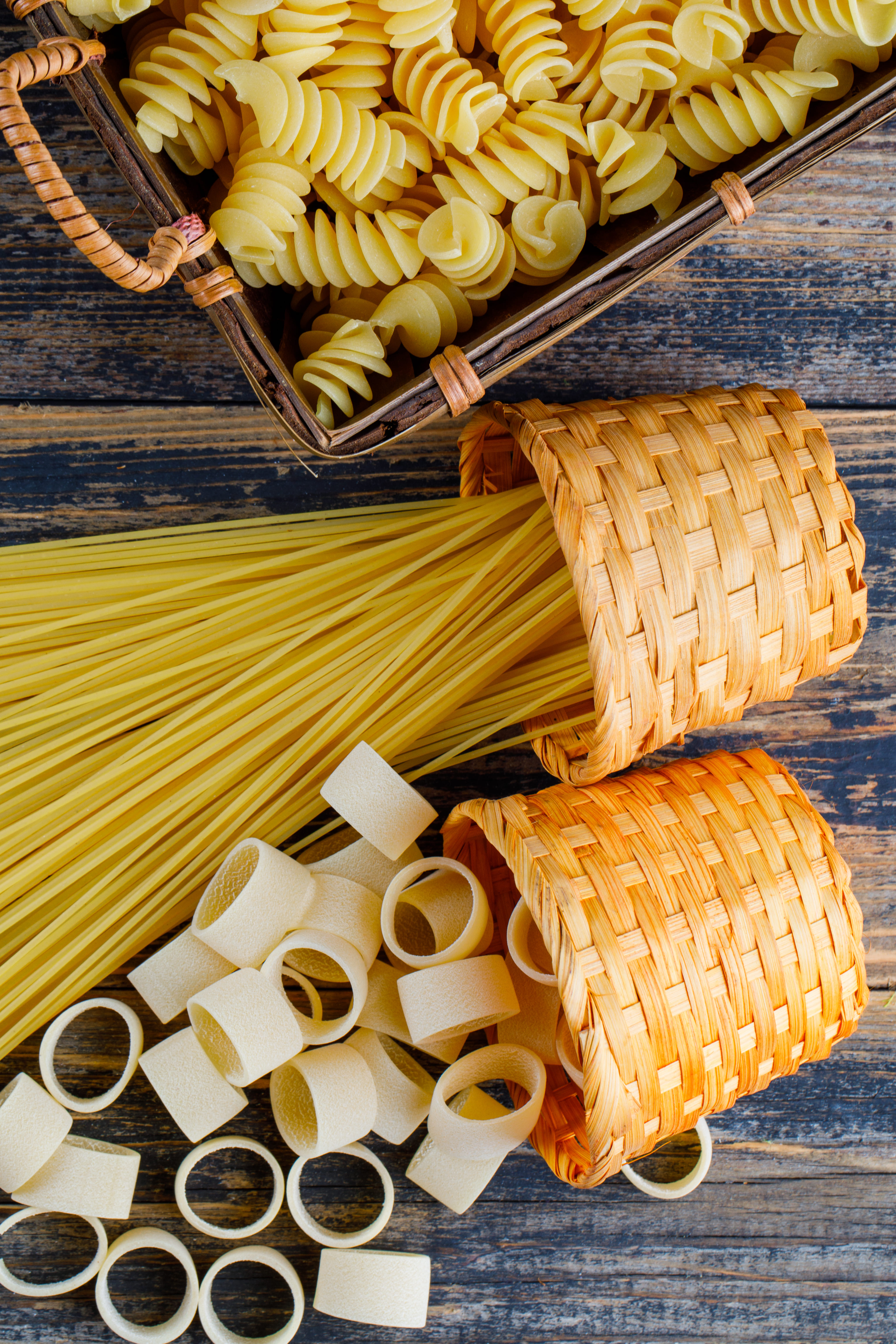 pasta spaghetti fusilli